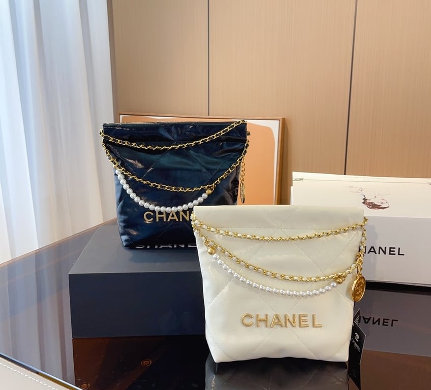 CHL 22 MINI HANDBAGCRYSTAL PEARLSWHITE 22CM AS3980