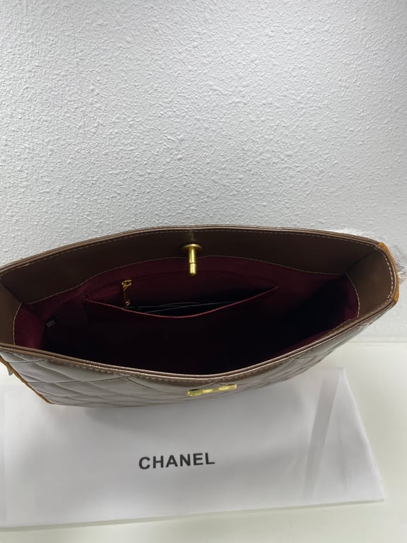 CHL 22s PEARL CRUSH HOBO BAG LAMBSKIN 28CM KHAKI
