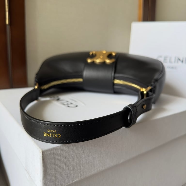 CE AVA TRIOMPHE SOFT BAG IN SMOOTH CALFSKIN
 BLACK