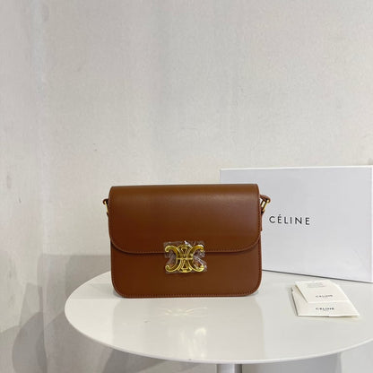 CE TEEN TRIOMPHE BAG IN SHINY CALFSKIN BROWN 18CM