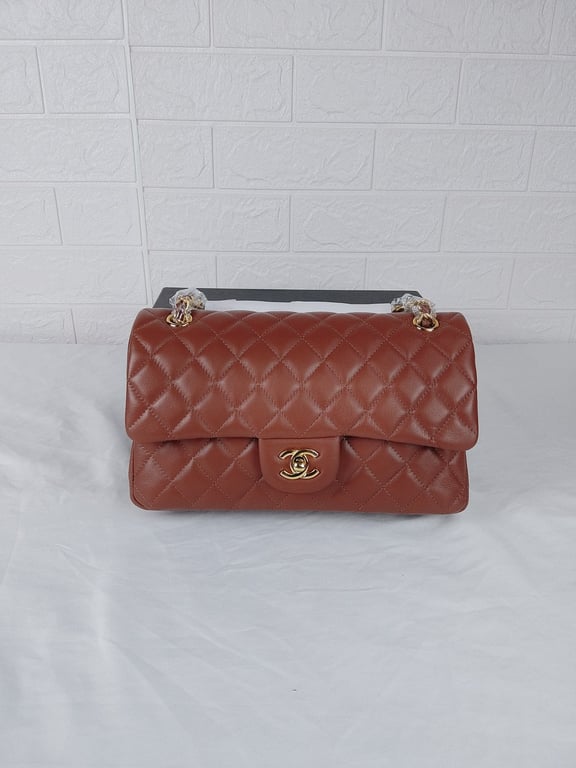 CHL CLASSIC MEDIUM LAMBSKIN FLAP BROWN AND GOLD 25CM