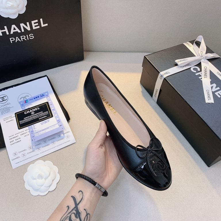 CHL BLACK FLAT SANDALS
