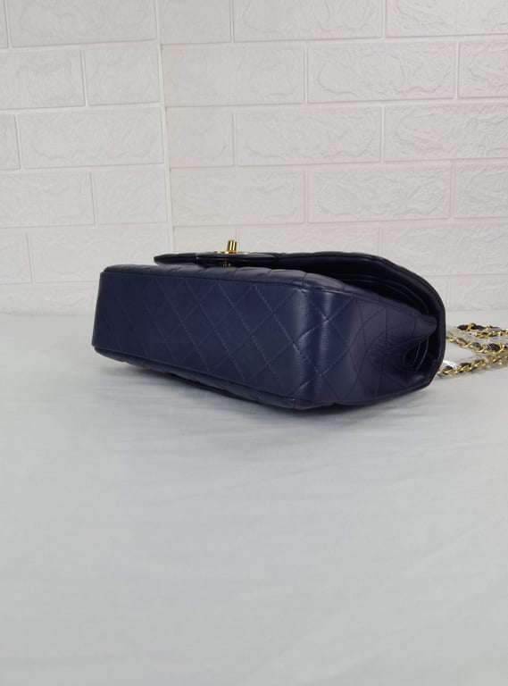 CHL CLASSIC MEDIUM LAMBSKIN FLAP NAVY AND GOLD 25CM