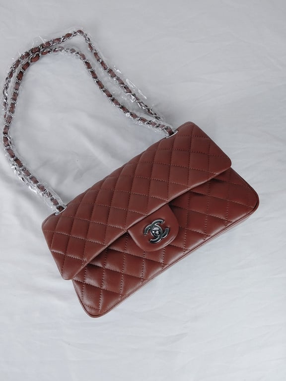 CHL CLASSIC MEDIUM LAMBSKIN FLAP BROWN AND SILVER 25CM