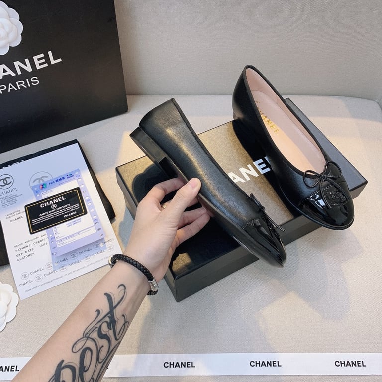 CHL BLACK FLAT SANDALS