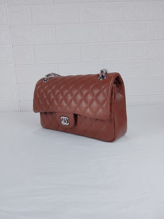 CHL CLASSIC MEDIUM LAMBSKIN FLAP BROWN AND SILVER 25CM
