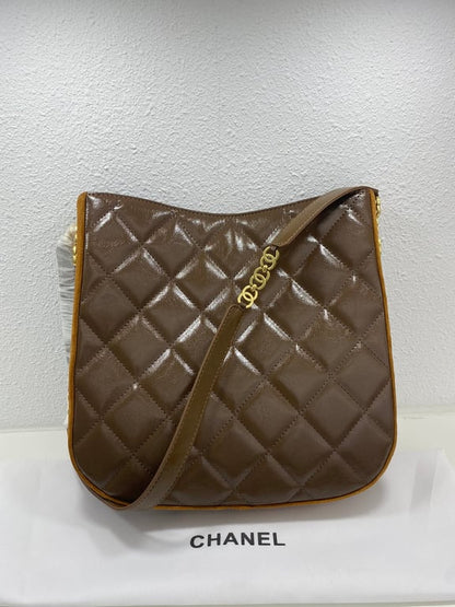 CHL 22s PEARL CRUSH HOBO BAG LAMBSKIN 28CM KHAKI