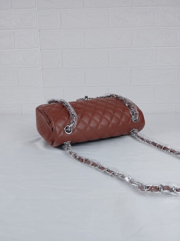 CHL CLASSIC MEDIUM LAMBSKIN FLAP BROWN AND SILVER 25CM