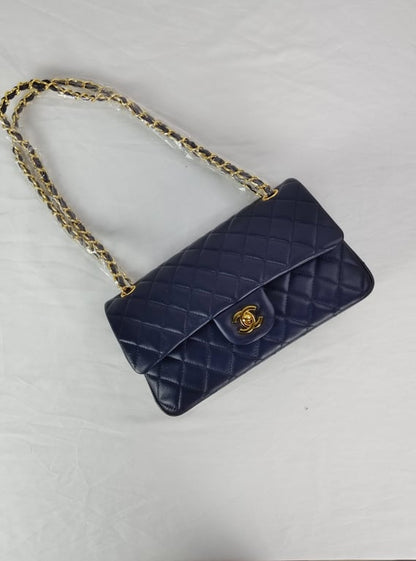 CHL CLASSIC MEDIUM LAMBSKIN FLAP NAVY AND GOLD 25CM