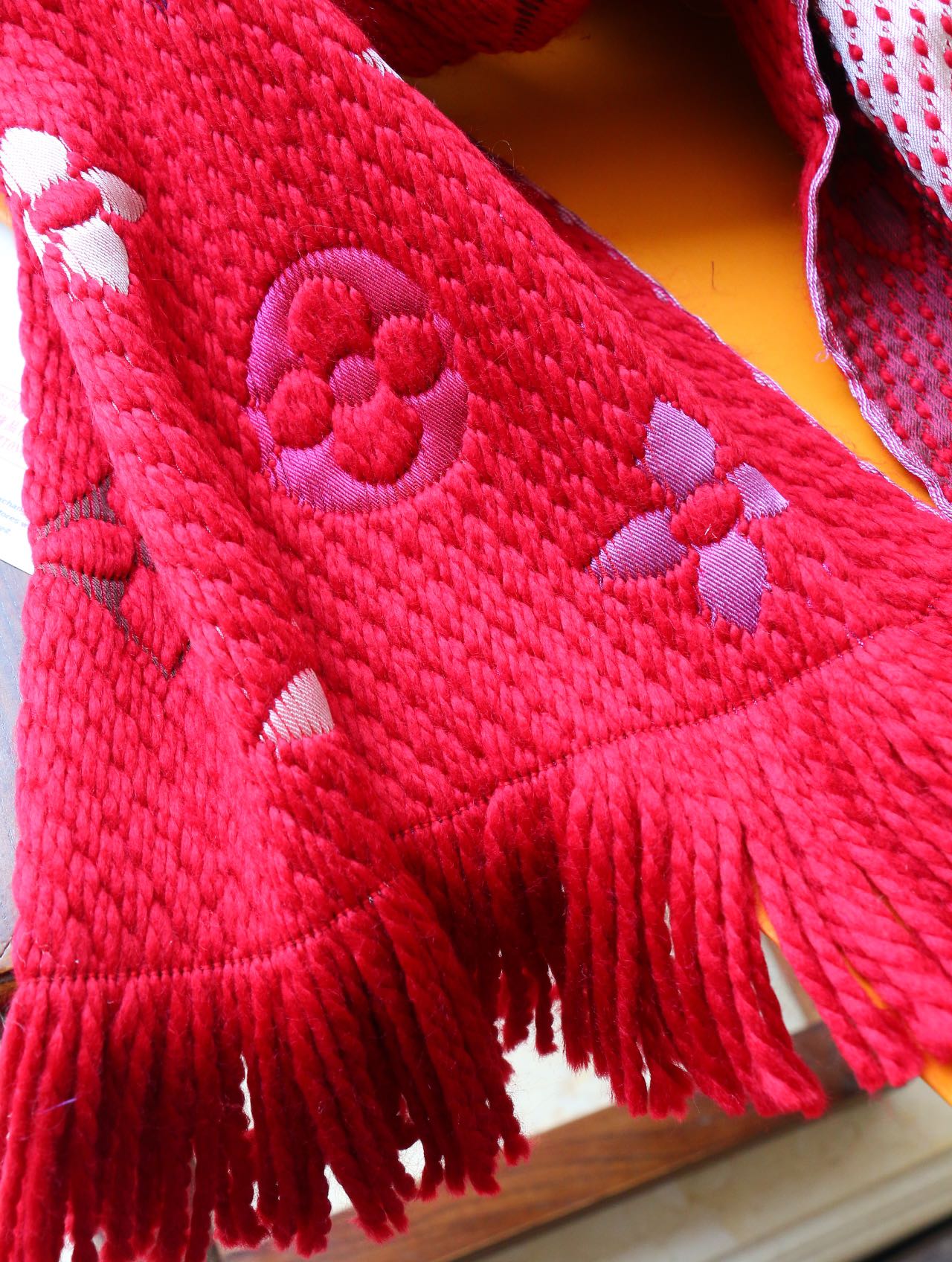 FC - Women LUV  Scarf 002